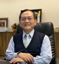 鍾興華助理教授